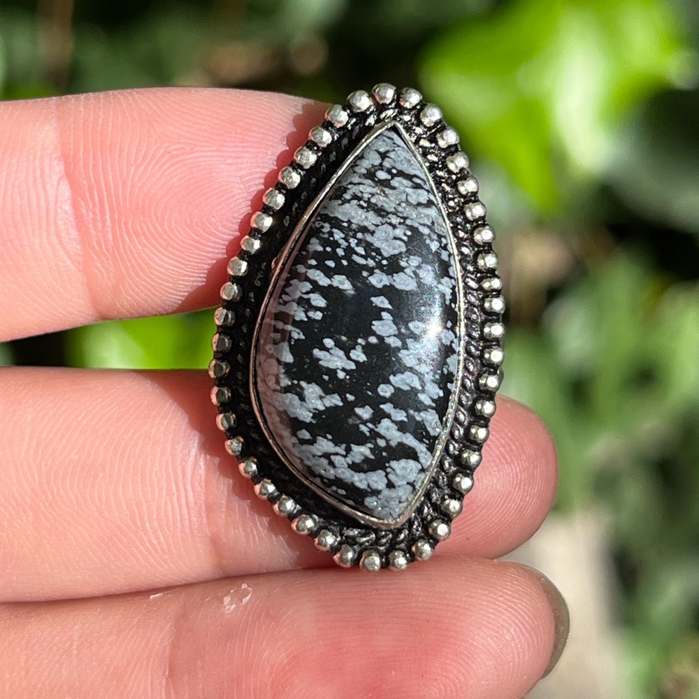Size 8 925 silver plated snow flake obsidian ring triangular